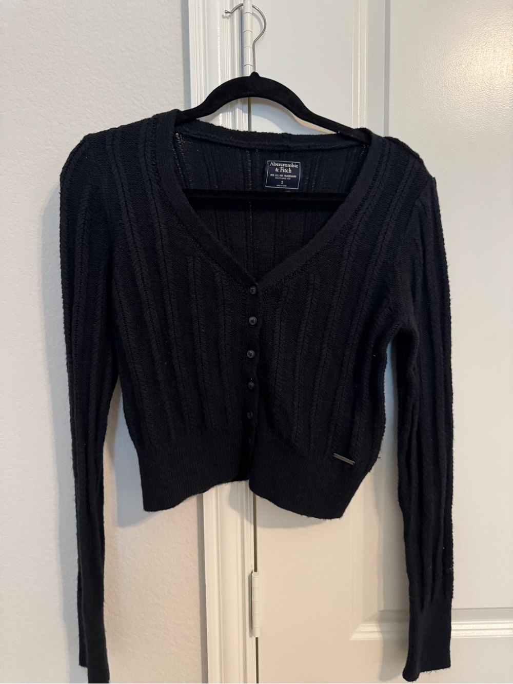 Abercrombie & Fitch black knit cardigan size S black color